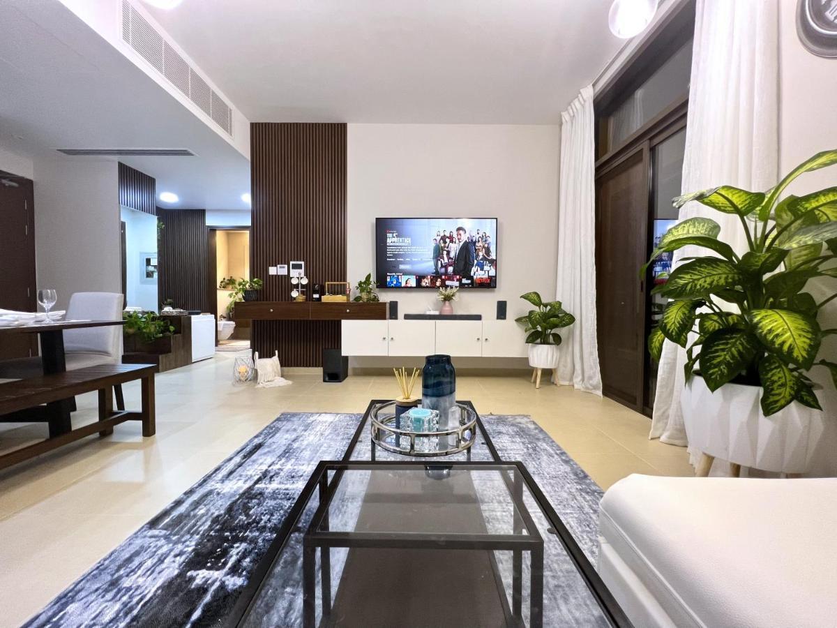 Apartment Stylish With A Jacuzzi *